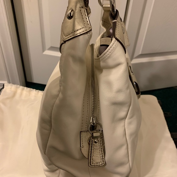 Coach Handbag - Picture 3 of 7